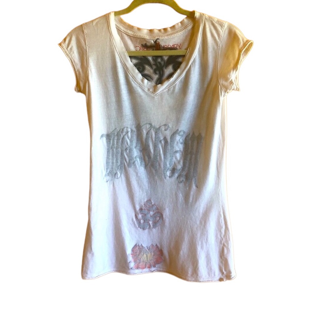 Y2K Vintage Public Library T-shirt with Tattoo Tribal Lotus Flower Graphic - Picture 5 of 6